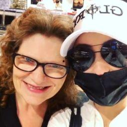 混血妈妈,东西方文化交融的美丽传奇